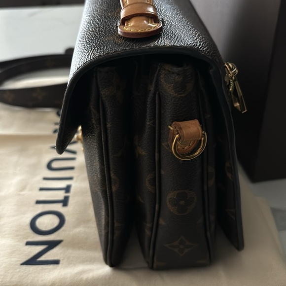 💙SOLD💙Louis Vuitton Pochette Métis - Picture 3 of 8